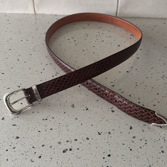Allen Edmonds Men's Size 44 Brown/Tan Classic Genuine Leather Belt Made In USA - Picture 2 of 12